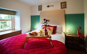 Whimsical Wonderland Cottage Retreat Near Peak District